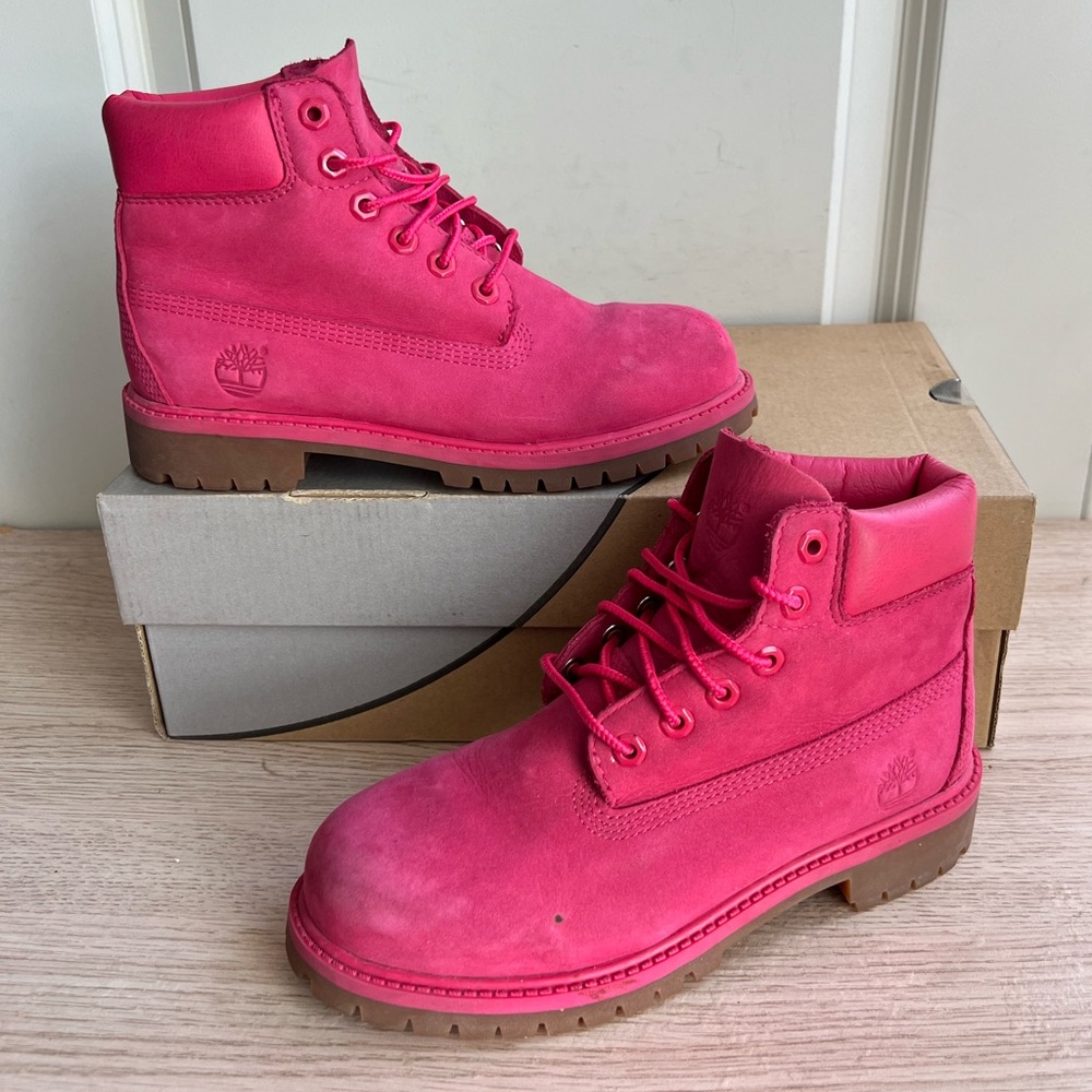 Timberland Pink Suede boots Kids - SZ 2 Y